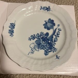 Royal Copenhagen Blue Flower curved plate 17cm